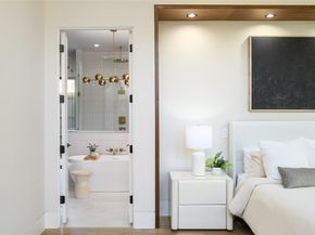 10142  Coppedge Lane , Dallas Texas 75229