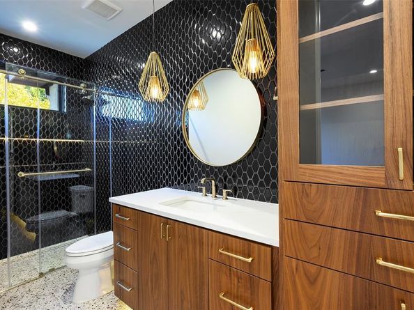 10142  Coppedge Lane , Dallas Texas 75229