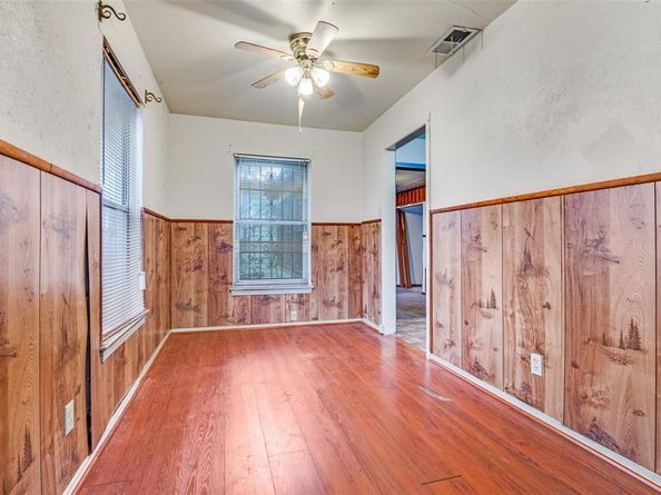 2547  Fordham Road , Dallas Texas 75216