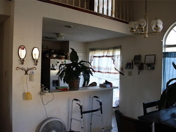 806  Clover Hill Lane , Cedar Hill Texas 75104