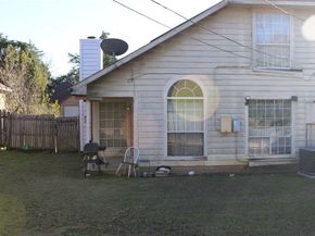 806  Clover Hill Lane , Cedar Hill Texas 75104