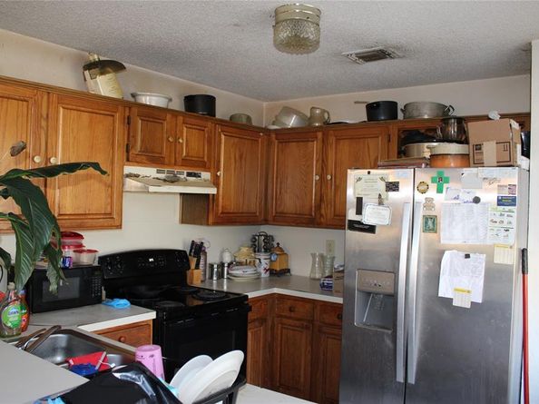 806  Clover Hill Lane , Cedar Hill Texas 75104