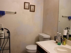 806  Clover Hill Lane , Cedar Hill Texas 75104