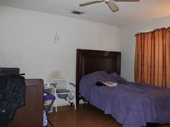 806  Clover Hill Lane , Cedar Hill Texas 75104