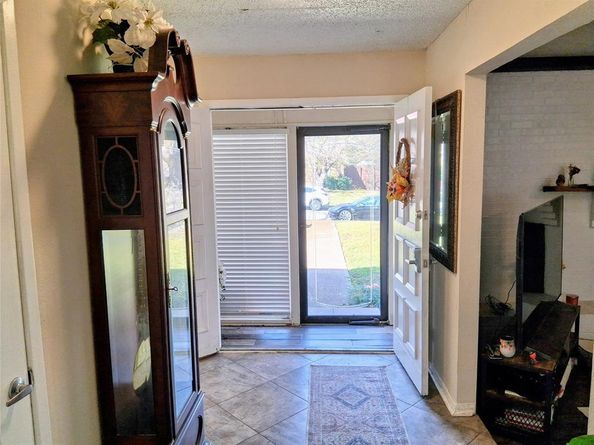 1218  Merrimac Trail , Garland Texas 75043