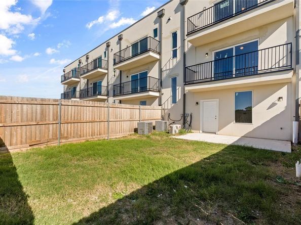 3623  Portland Street , Irving Texas 75062