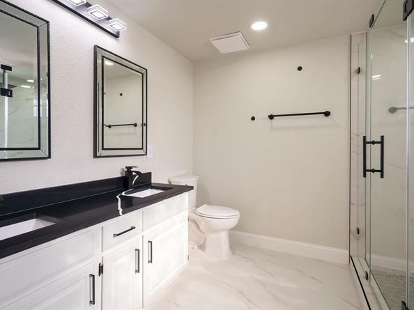 6702  Flamewood Drive , Arlington Texas 76001