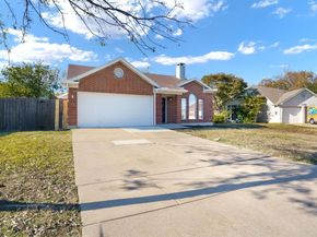 6702  Flamewood Drive , Arlington Texas 76001
