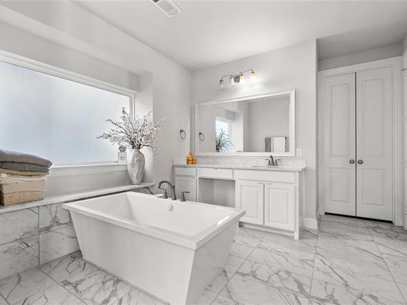 3516  Ithaca Street , Corinth Texas 76208