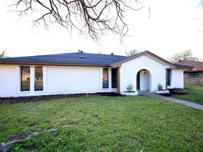 905  Pine Tree  , DeSoto Texas 75115