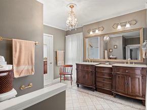 441 S Dallas Avenue , Lancaster Texas 75146