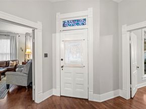 441 S Dallas Avenue , Lancaster Texas 75146