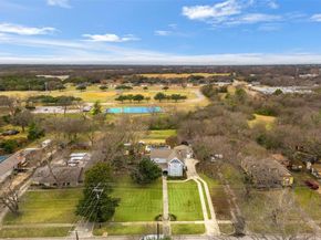 441 S Dallas Avenue , Lancaster Texas 75146