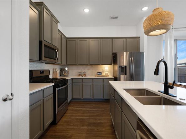 1501  White Water Way , Aubrey Texas 76227