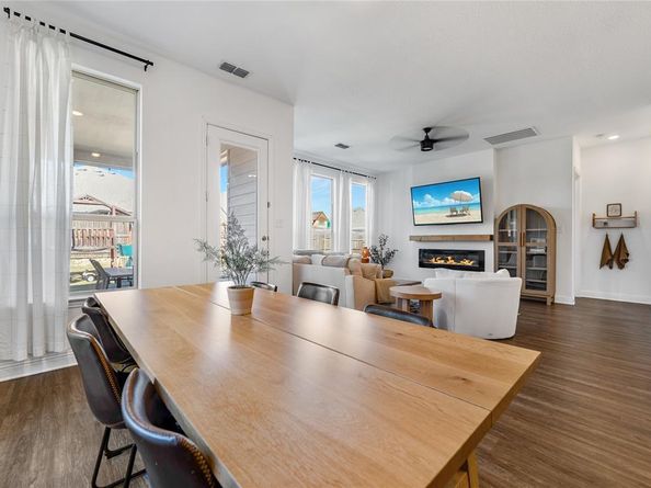 1501  White Water Way , Aubrey Texas 76227