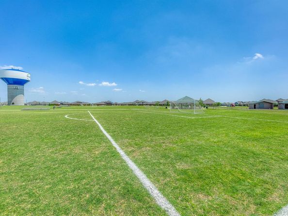 1501  White Water Way , Aubrey Texas 76227