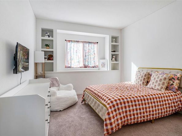 1501  White Water Way , Aubrey Texas 76227