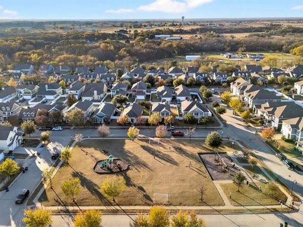 9105  Waterman Drive , Aubrey Texas 76227