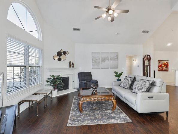 2601  Marsh Lane  124, Plano Texas 75093