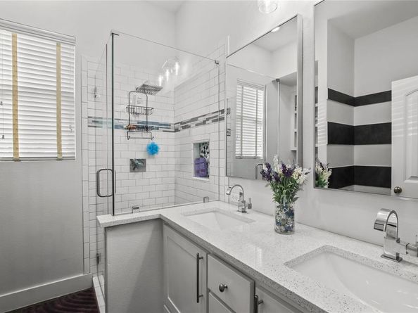 125  George Owens Road , Ponder Texas 76259