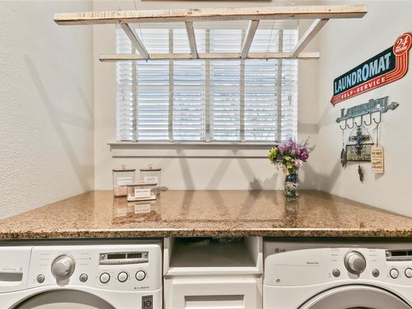 125  George Owens Road , Ponder Texas 76259