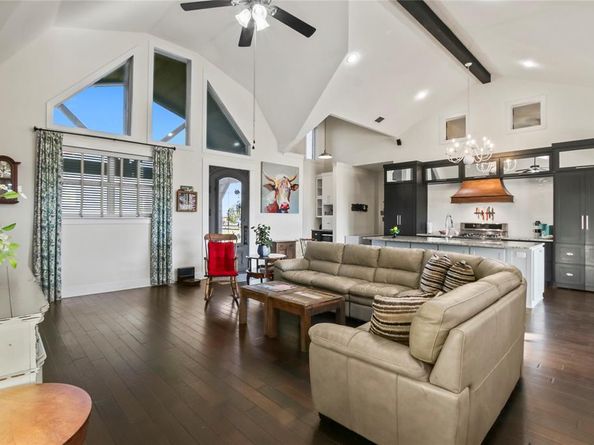 125  George Owens Road , Ponder Texas 76259