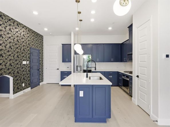 4413  Murphy Lane , Carrollton Texas 75010