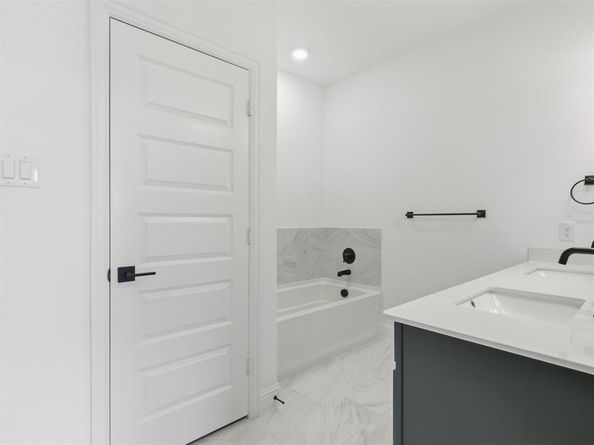 4413  Murphy Lane , Carrollton Texas 75010