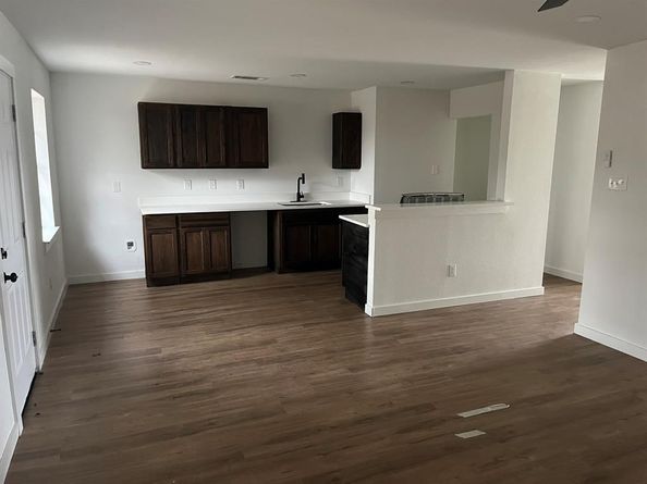 3771  Stagecoach Trail , Dallas Texas 75241