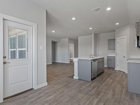 2520  GOLDFINCH Drive , Denton Texas 76205