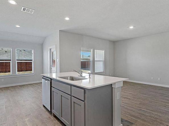 2520  GOLDFINCH Drive , Denton Texas 76205