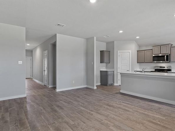 2520  GOLDFINCH Drive , Denton Texas 76205