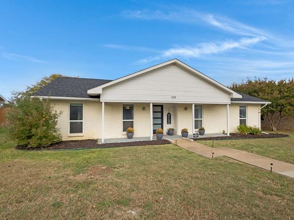 1319  Brazos Boulevard , Lewisville Texas 75077