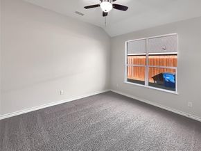 1211  Dacki Avenue , Dallas Texas 75211