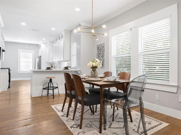 813  Elsbeth Street , Dallas Texas 75208