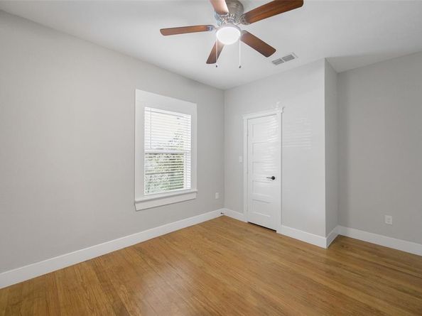 813  Elsbeth Street , Dallas Texas 75208