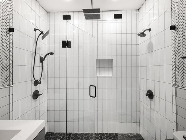 813  Elsbeth Street , Dallas Texas 75208