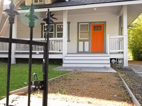 813  Elsbeth Street , Dallas Texas 75208