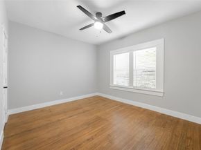 813  Elsbeth Street , Dallas Texas 75208