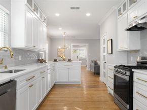 813  Elsbeth Street , Dallas Texas 75208