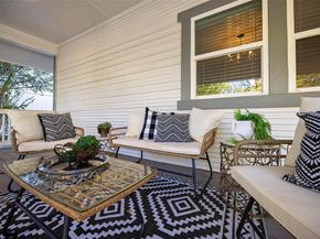 813  Elsbeth Street , Dallas Texas 75208