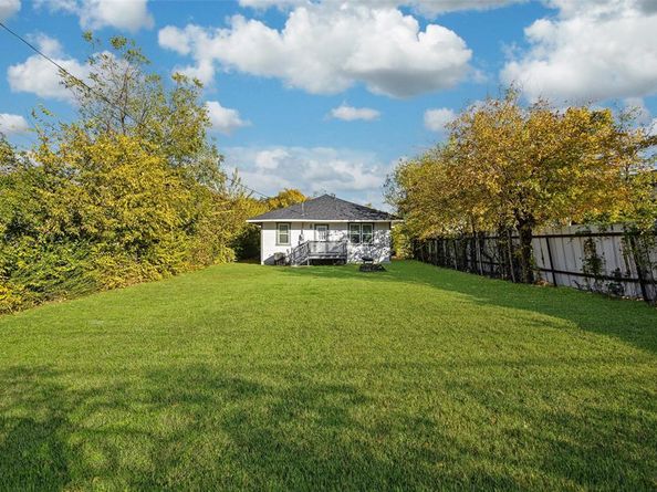 813  Elsbeth Street , Dallas Texas 75208