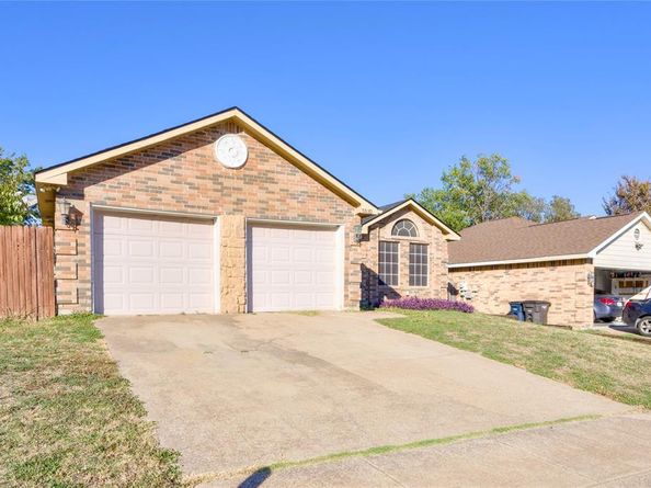5532  Stone Meadow Lane , Fort Worth Texas 76179