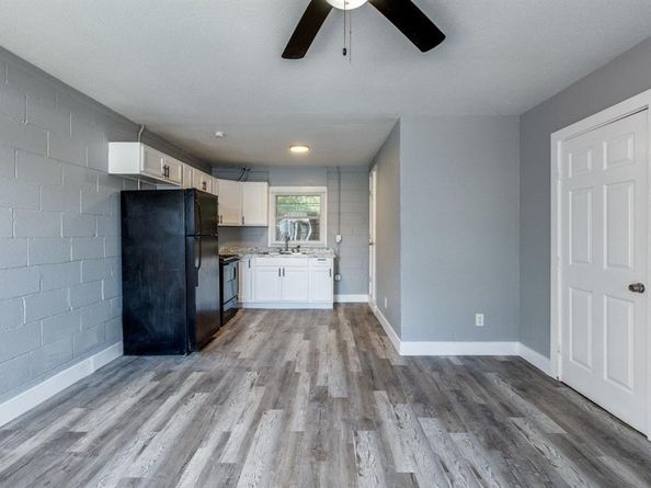 3332  Rutledge Street , Dallas Texas 75215