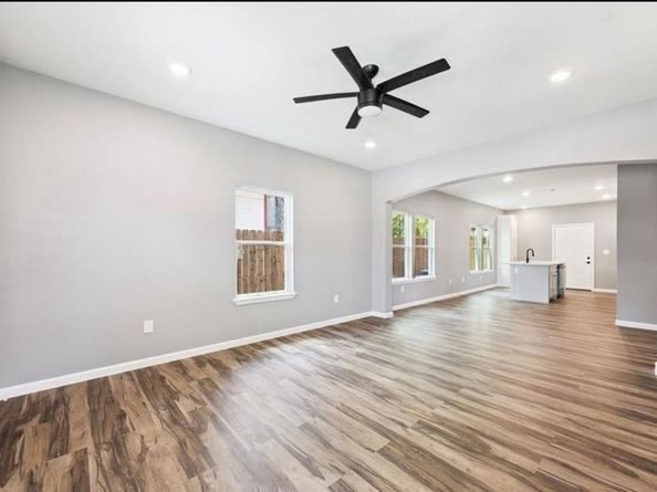 1615 E Hattie Street , Fort Worth Texas 76104