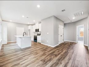 1615 E Hattie Street , Fort Worth Texas 76104