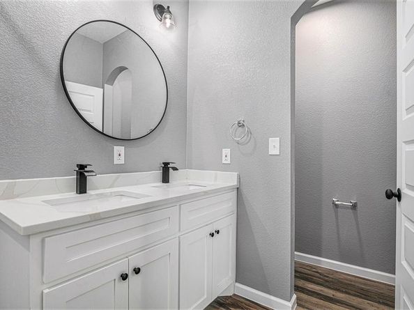 1615 E Hattie Street , Fort Worth Texas 76104