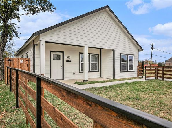 1615 E Hattie Street , Fort Worth Texas 76104