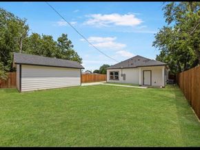 1615 E Hattie Street , Fort Worth Texas 76104