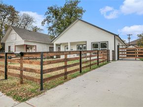 1615 E Hattie Street , Fort Worth Texas 76104